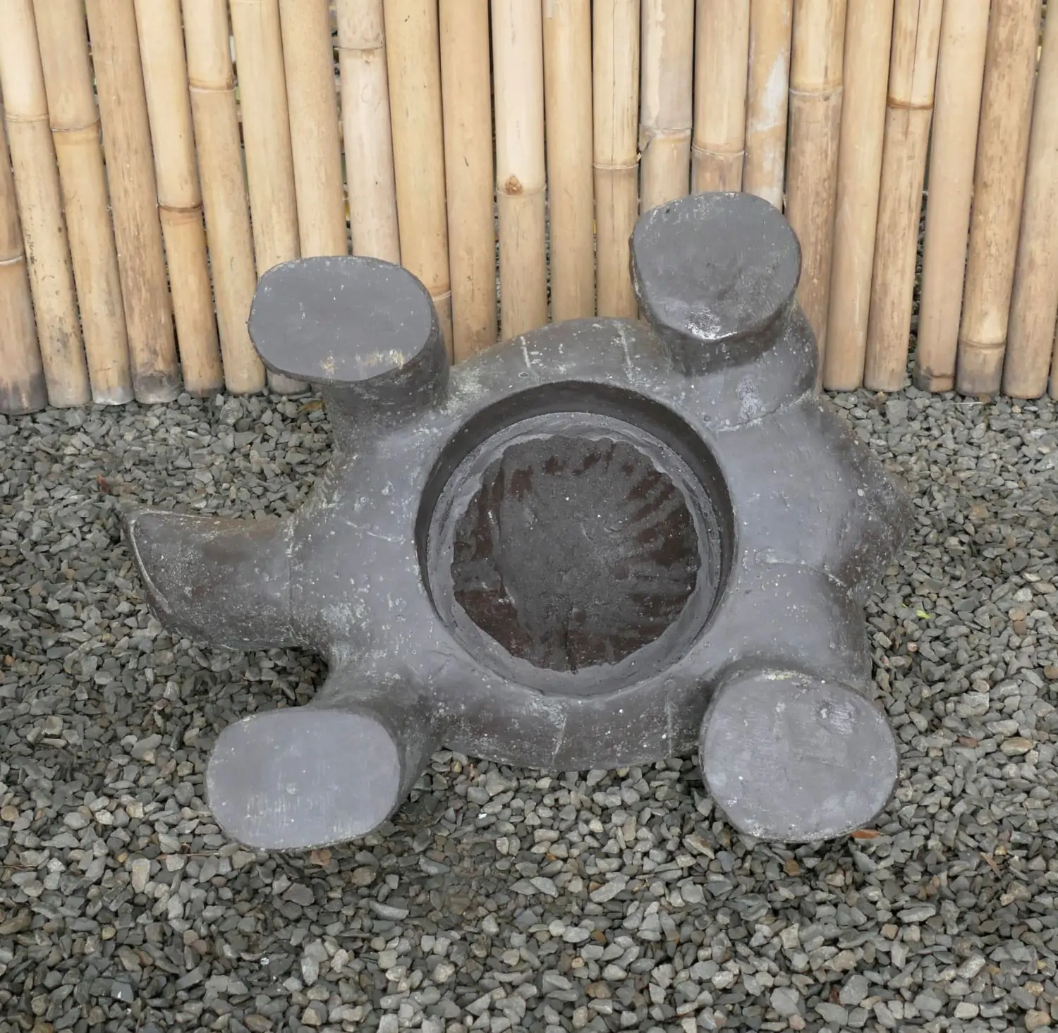  Product image 6 of the product “Turtle with a hole at the bottom, in size 62cm Length | Cast stone, handcrafted & coloured ”